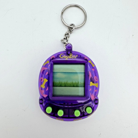 Giga Pets Pixel Puppy Digital Virtual Animal Pet Toy Key Chain Attachment - READ - Picture 1 of 7